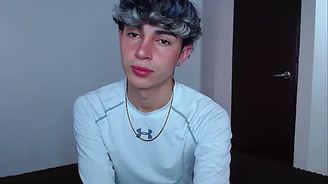 john vichenso online show from November 14, 2025, 9:13 pm