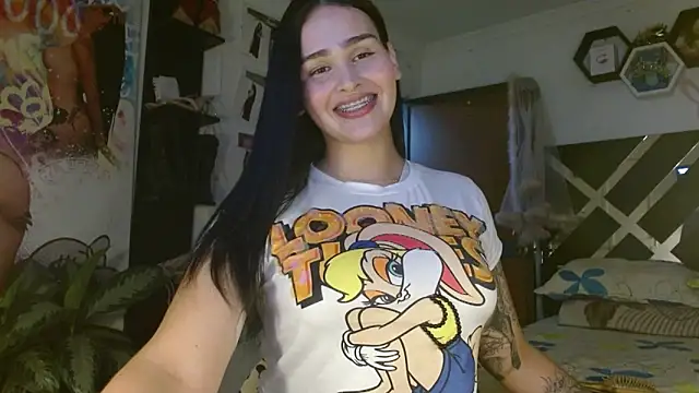 SarithaBunny online show from February 18, 2025, 1:10 am