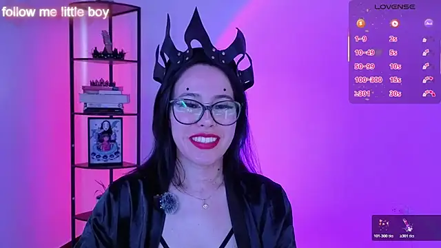 girldom online show from February 12, 2026, 6:03 pm