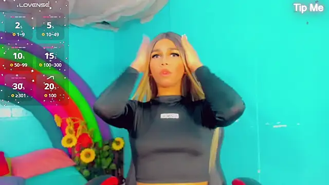 Britany montiel online show from November 19, 2025, 7:14 pm