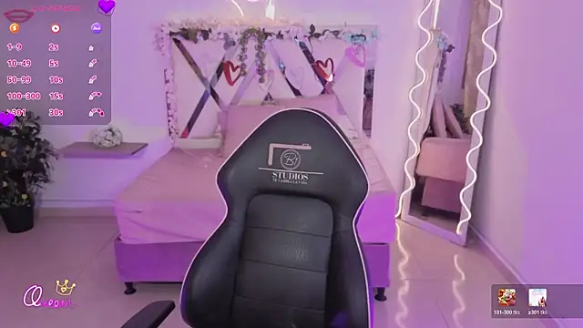 Snapshot of ZURY_TAY chatting on February 2, 2026, 11:42 am ZURY TAY online show from February 2, 2026, 11:42 am