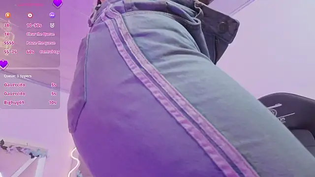 Snapshot of ZURY_TAY chatting on February 16, 2026, 11:50 am ZURY TAY online show from February 16, 2026, 11:50 am