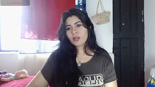 Snapshot of Luna_Indiaa chatting on September 18, 2025, 2:08 pm Luna Indiaa online show from September 18, 2025, 2:08 pm