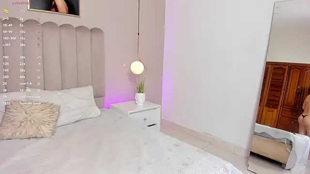 Snapshot of Dani_rosse_ chatting on June 11, 2026, 12:47 pm Dani rosse online show from June 11, 2026, 12:47 pm
