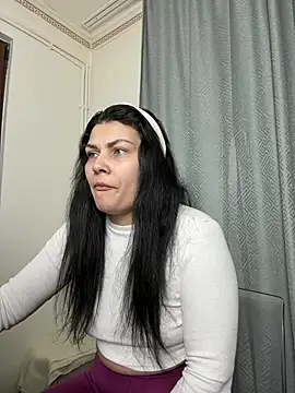 MiaKiittyy online show from March 12, 2026, 11:11 pm