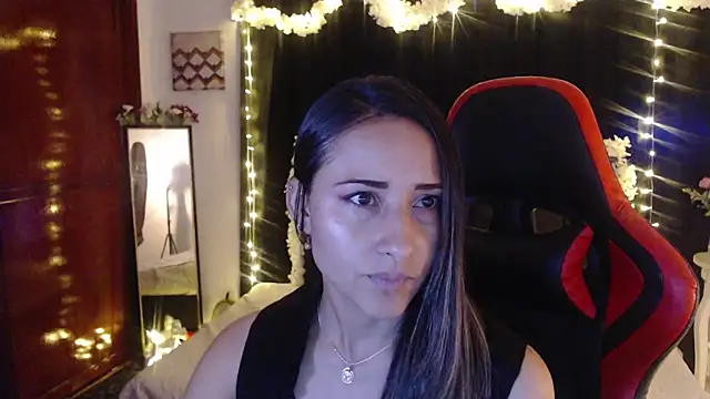 Snapshot of Sofia-mel chatting on October 3, 2025, 10:51 pm Sofia-mel online show from October 3, 2025, 10:51 pm