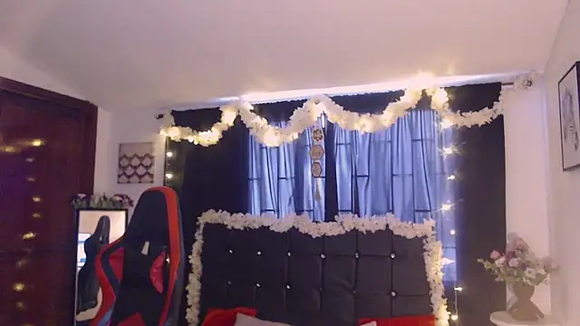 Snapshot of Sofia-mel chatting on October 7, 2025, 3:09 pm Sofia-mel online show from October 7, 2025, 3:09 pm