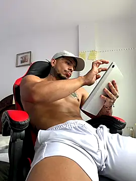 DeimonOficial online show from September 23, 2025, 6:55 pm