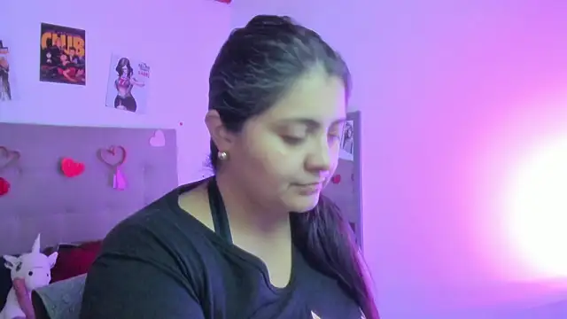 TifanyAmazinng online show from February 13, 2026, 12:34 pm