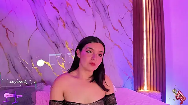 Snapshot of alicecute77 chatting on October 18, 2025, 11:49 pm alicecute77 online show from October 18, 2025, 11:49 pm