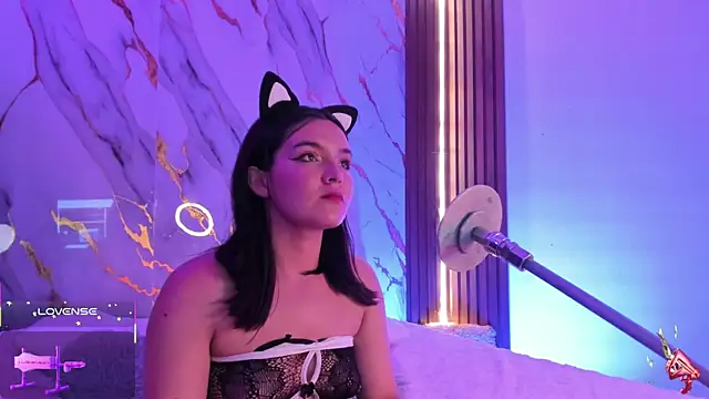 Snapshot of alicecute77 chatting on October 20, 2025, 2:23 am alicecute77 online show from October 20, 2025, 2:23 am