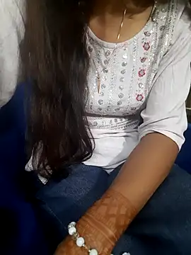 Aarti-kumri online show from October 18, 2025, 9:54 am