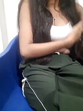 Snapshot of Aarti-kumri chatting on October 31, 2025, 10:33 pm Aarti-kumri online show from October 31, 2025, 10:33 pm