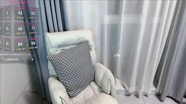 w qingqing online show from September 14, 2025, 3:00 pm