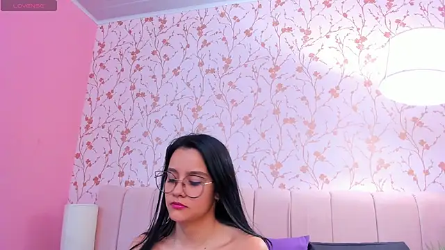 ariannaliss online show from October 6, 2025, 12:24 pm