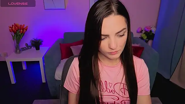 MyEllaLuvs online show from October 1, 2025, 8:26 pm