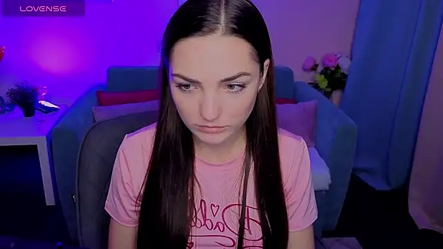 MyEllaLuvs online show from October 4, 2025, 8:18 pm