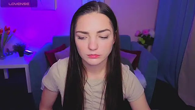 MyEllaLuvs online show from October 5, 2025, 8:18 pm