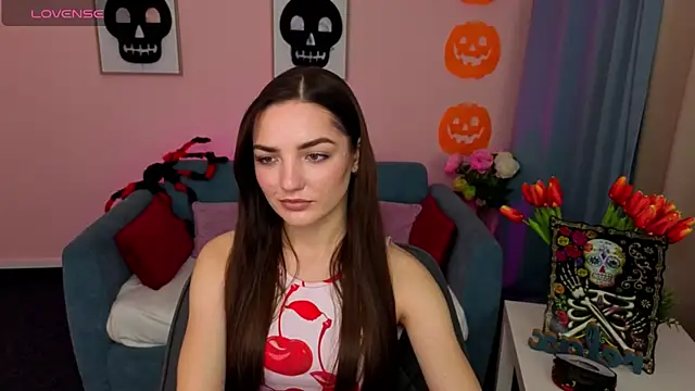 MyEllaLuvs online show from October 26, 2025, 2:23 pm