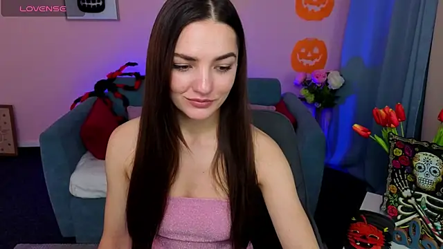 MyEllaLuvs online show from October 27, 2025, 9:19 pm