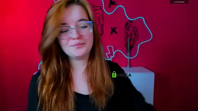 nika-still online show from April 10, 2026, 3:17 pm