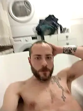 Baldassarre1990 online show from November 6, 2025, 10:32 pm