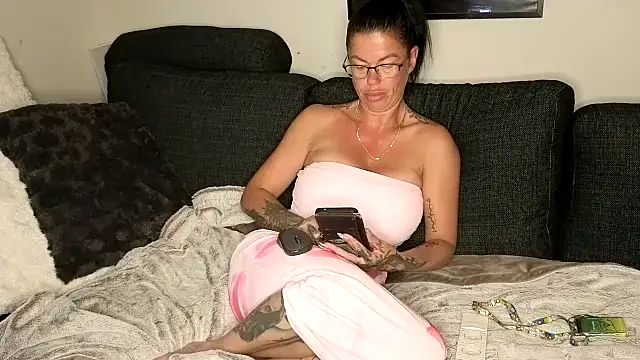 Snapshot of sexygilf82 chatting on June 8, 2026, 7:36 pm sexygilf82 online show from June 8, 2026, 7:36 pm