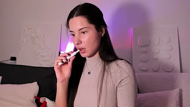 emma craftt online show from November 3, 2025, 1:12 pm