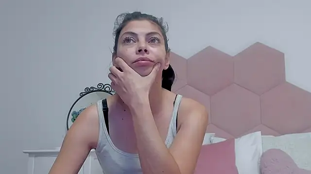 Snapshot of LadyLiia chatting on January 13, 2025, 5:01 am LadyLiia online show from January 13, 2025, 5:01 am