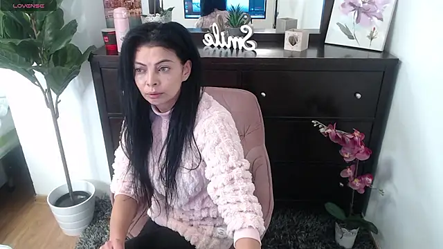 Snapshot of LadyLiia chatting on February 22, 2026, 4:57 am LadyLiia online show from February 22, 2026, 4:57 am