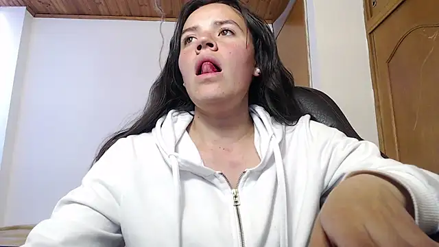 Skylar Serenity online show from September 16, 2025, 8:54 pm