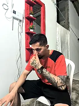 giannis090 online show from October 8, 2025, 8:39 pm