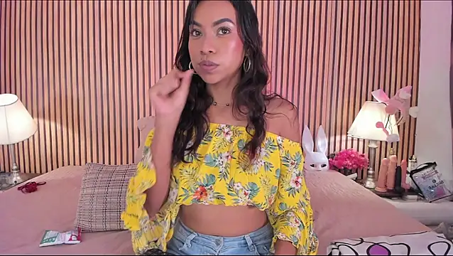 keeyla stone online show from November 9, 2025, 11:03 pm