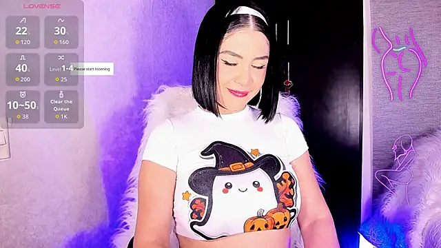 Snapshot of LolaRoberts_ chatting on October 28, 2025, 1:42 am LolaRoberts online show from October 28, 2025, 1:42 am