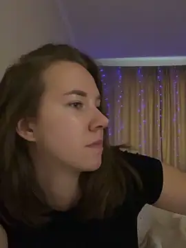 Candy Foxxxy  online show from October 28, 2025, 10:52 am