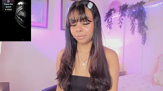 theLayla DH online show from September 17, 2025, 7:48 pm