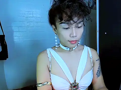 YourNikkieXxx online show from October 15, 2025, 10:32 pm