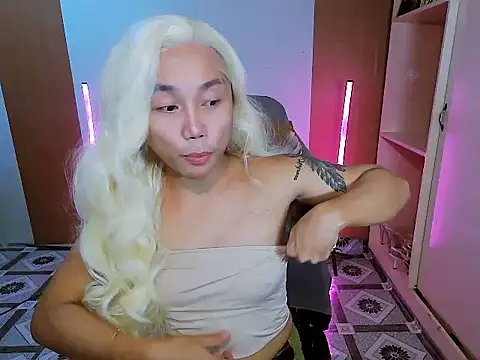 YourNikkieXxx online show from February 1, 2026, 1:20 pm