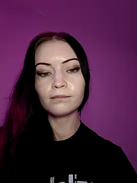 DragonFoxie online show from October 30, 2025, 1:45 pm