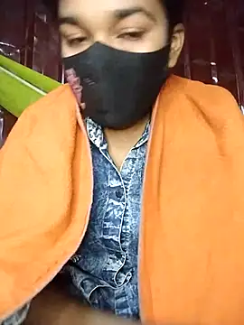 kiron204279 online show from December 4, 2025, 4:16 pm