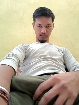 Snapshot of Dev_is_Horny chatting on October 18, 2025, 5:32 am Dev is Horny online show from October 18, 2025, 5:32 am