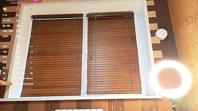 Snapshot of MaryOne__ chatting on November 12, 2025, 5:30 am MaryOne online show from November 12, 2025, 5:30 am