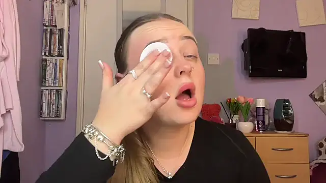 Snapshot of SexySashaxox chatting on February 23, 2026, 11:02 pm SexySashaxox online show from February 23, 2026, 11:02 pm