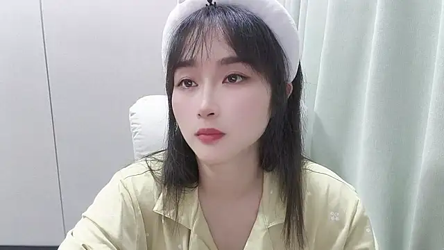 Snapshot of Honeysexy-1 chatting on October 28, 2025, 11:47 am Honeysexy-1 online show from October 28, 2025, 11:47 am