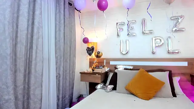 JenniferAuriston online show from April 8, 2026, 7:36 pm