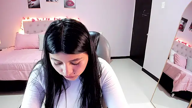 Snapshot of Miss_Cataleya__ chatting on May 25, 2026, 12:44 pm Miss Cataleya online show from May 25, 2026, 12:44 pm