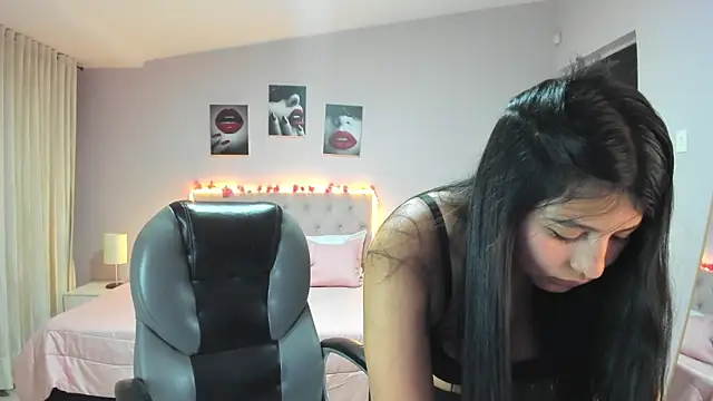 Snapshot of Miss_Cataleya__ chatting on May 30, 2026, 11:40 am Miss Cataleya online show from May 30, 2026, 11:40 am