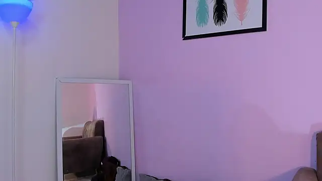 fressittalove01 online show from March 6, 2026, 12:34 pm