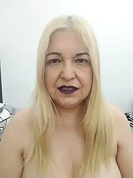 Snapshot of MarielaFerrer chatting on November 3, 2025, 2:40 pm MarielaFerrer online show from November 3, 2025, 2:40 pm