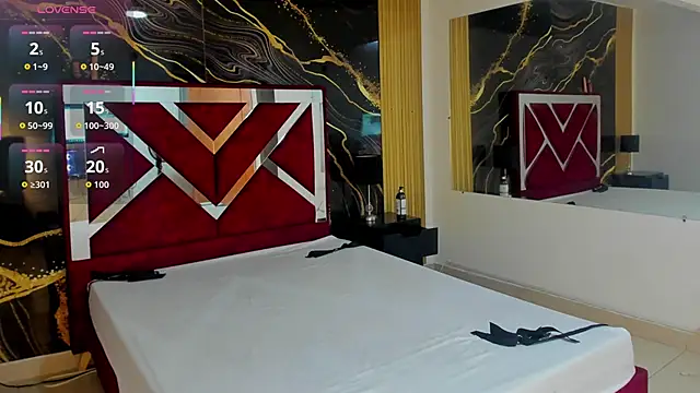 VioletRose as online show from January 8, 2026, 8:55 pm